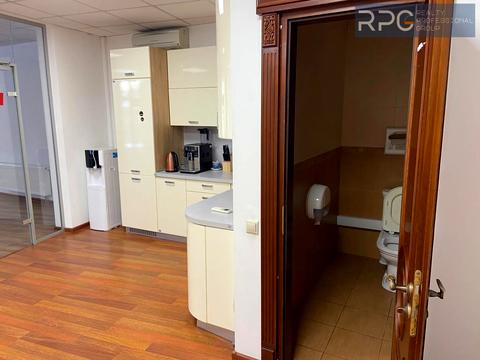 комерційна за адресою Крутий узвіз, 7-А