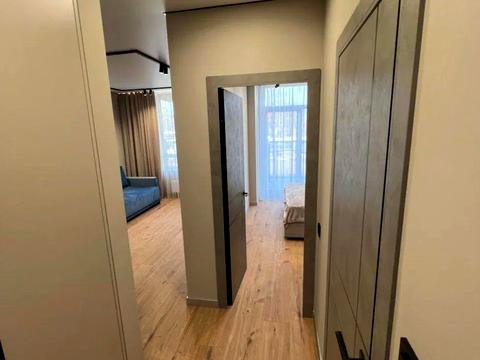 квартира за адресою Київ, Салютна вул., 2к16