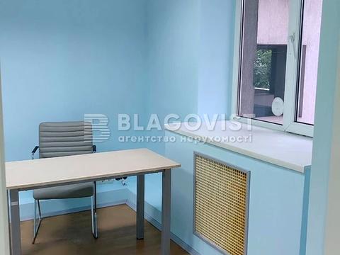 комерційна за адресою Золотоустівська вул., 10-12