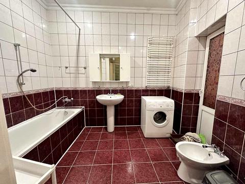 квартира по адресу Костомарова ул., 18