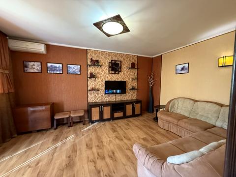 квартира за адресою Ревуцького вул., 18