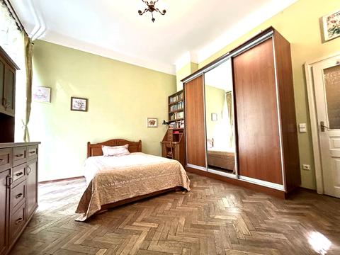 квартира за адресою Пекарська, 32