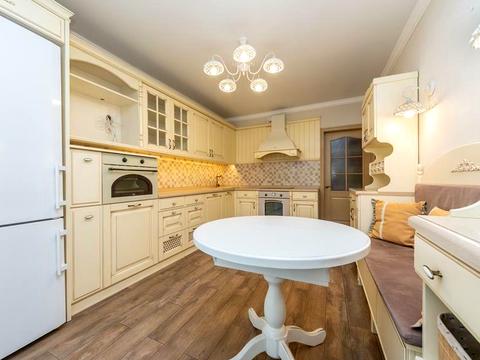 квартира за адресою Михайла Максимовича вул. (Онуфрія Трутенка), 9-А