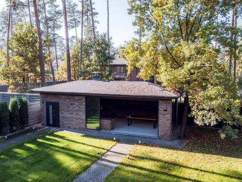 будинок за адресою с. Плюти, Лісова