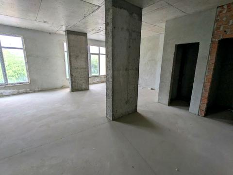 комерційна за адресою Бережанська вул., 56