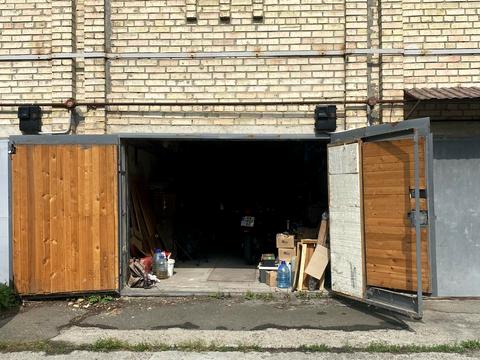 паркомісце за адресою Олександра Кониського вул., 64-68