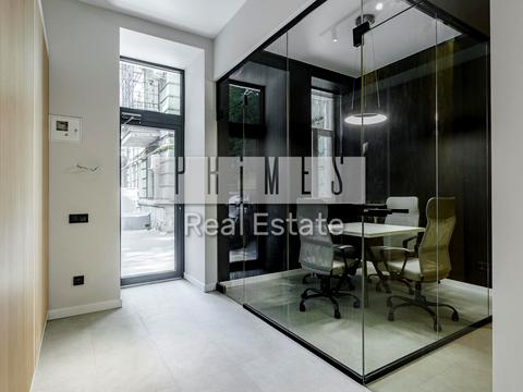 комерційна за адресою Богдана Хмельницького вул., 9