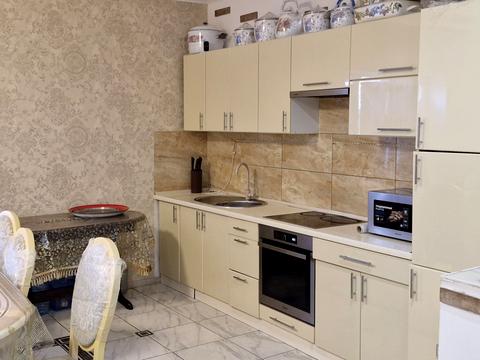 будинок за адресою Червоної Калини вул. (Ашхабадська), 90