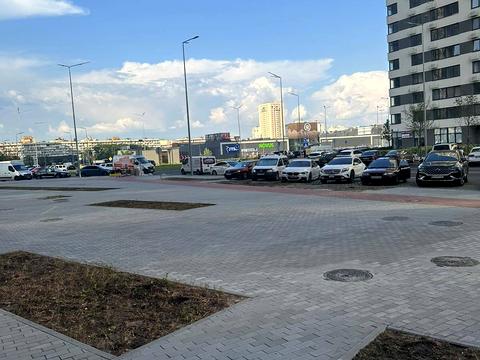 комерційна за адресою Всеволода Змієнка вул., 15/23