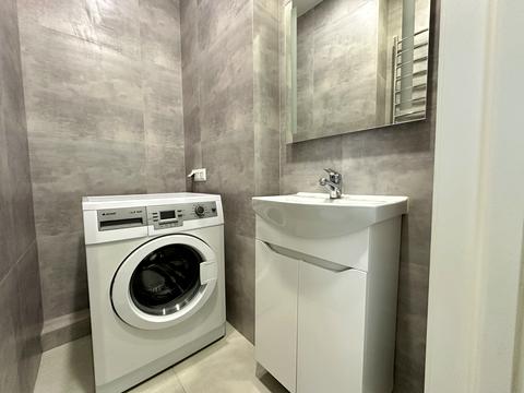квартира за адресою Українська вул., 83Б
