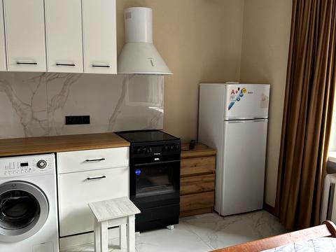 квартира за адресою Старонаводницька вул., 8