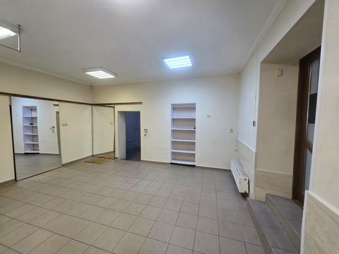 комерційна за адресою Здоров'я вул., 2