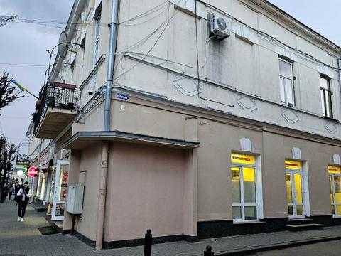 комерційна за адресою Вагилевича, 3