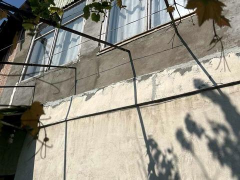 дом по адресу Центральна