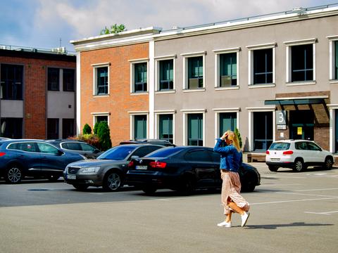 коммерческая по адресу Елены Телиги ул., 6