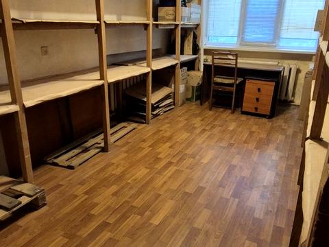 комерційна за адресою Чеська вул., 3