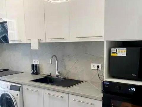 квартира за адресою Залізнична вул., 10