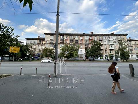квартира по адресу Строителей ул., 39