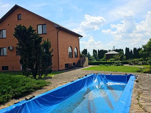 будинок за адресою Квітнева
