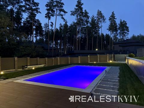 будинок за адресою Квітнева вул.