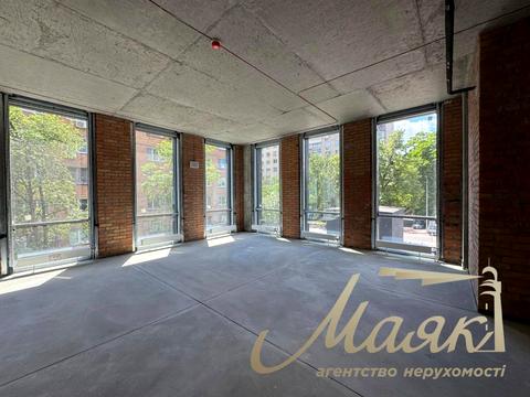 комерційна за адресою Василя Тютюнника вул. (Анрі Барбюса), 39