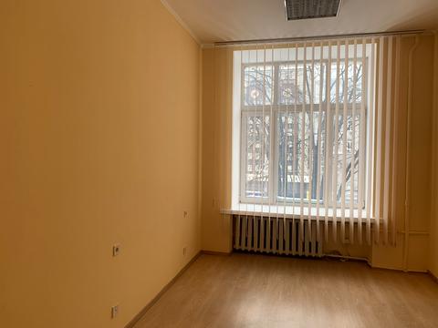 коммерческая по адресу Хрещатик, 7/11