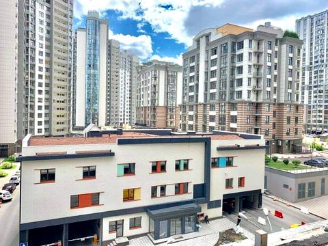 комерційна за адресою Андрія Верхогляда вул. (Михайла Драгомирова), 4Б