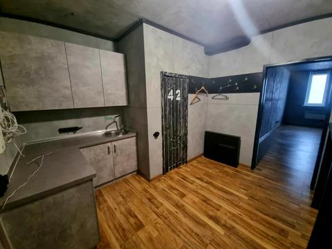 комерційна за адресою Авіаконструктора Ігоря Сікорського вул. (Танкова), 1-А