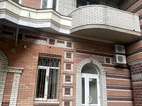 комерційна за адресою Степана Руданського вул., 4-6