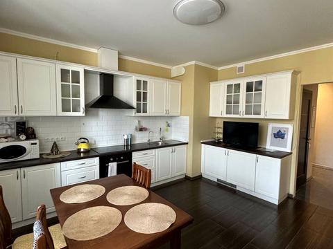 квартира за адресою Анни Ахматової вул., 22