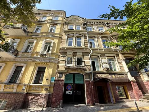 квартира за адресою Євгена Чикаленка вул. (Пушкінська), 10-Б