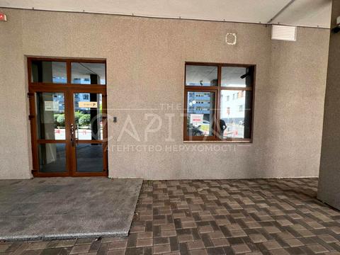 комерційна за адресою Андрія Верхогляда вул. (Михайла Драгомирова), 18Б