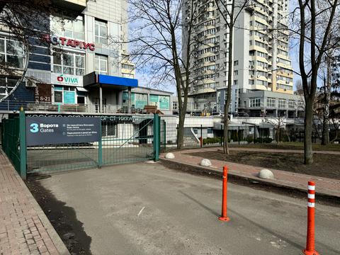 паркомісце за адресою Вадима Гетьмана вул., 1