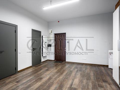 комерційна за адресою Жилянська вул., 68