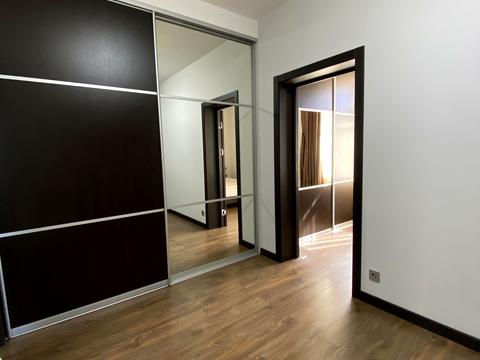 квартира за адресою Дмитра Яворницького просп. (Карла Маркса), 44