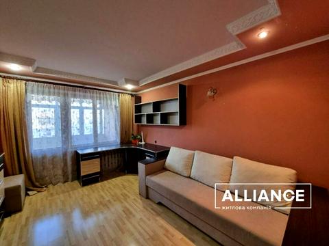 квартира за адресою Гната Хоткевича вул., 81