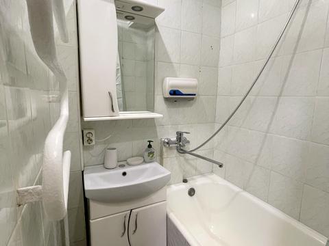 квартира за адресою Київ, Чорних Запорожців вул. (Петра Запорожця), 11