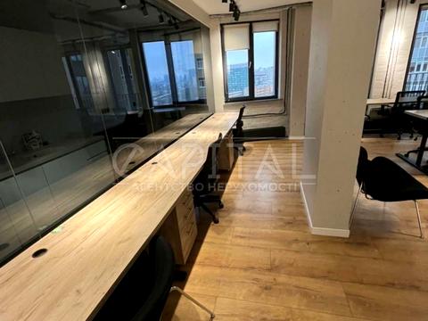 коммерческая по адресу Антоновича ул. (Горького), 74-78