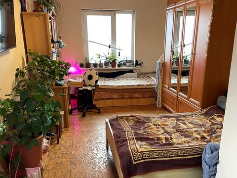 дом по адресу Леонида Каденюка ул.