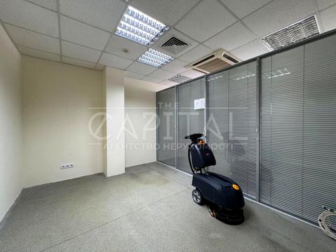 комерційна за адресою Михайла Котельникова вул., 3