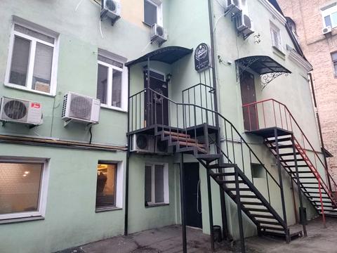 комерційна за адресою Костянтинівська вул., 21