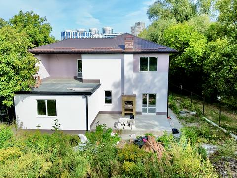 будинок за адресою Центральна вул., 10