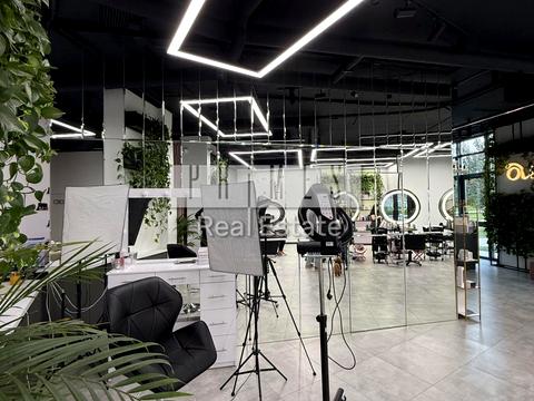 коммерческая по адресу Андрея Верхогляда ул. (Михайла Драгомирова), 17-Б