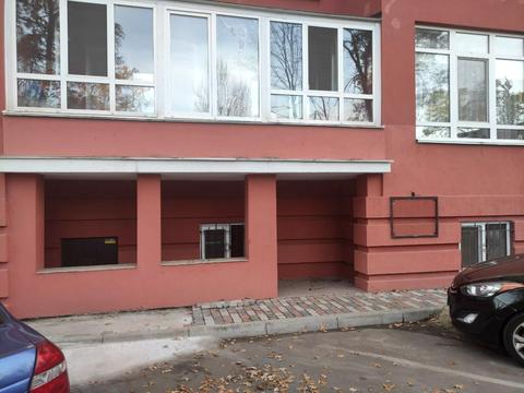 комерційна за адресою Мечникова вул., 106-А