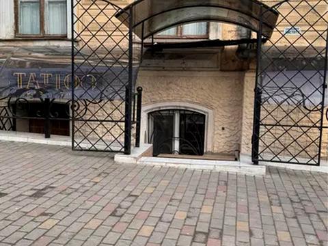 комерційна за адресою Футуристів пров., 14