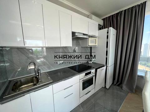 квартира за адресою Київ, Зарічна вул., 2