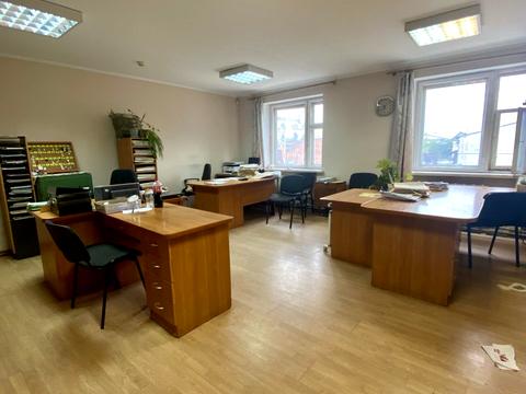 коммерческая по адресу Івана Макуха ул., 2а
