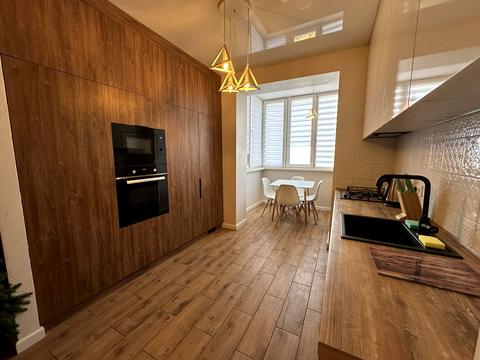 квартира за адресою Мостобудівників вул., 18