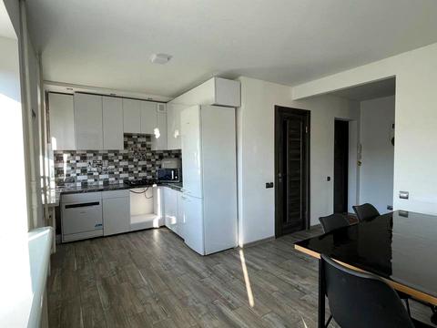 квартира за адресою Зарічанська вул., 6