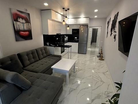 квартира за адресою Домбровського вул., 3Б